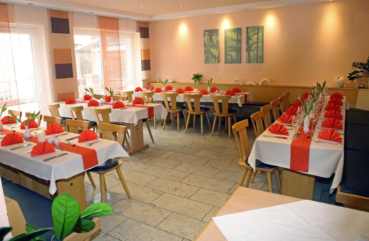 Goldener Schluessel Mit Gaestehaus Sina Nördlingen Zewnętrze zdjęcie